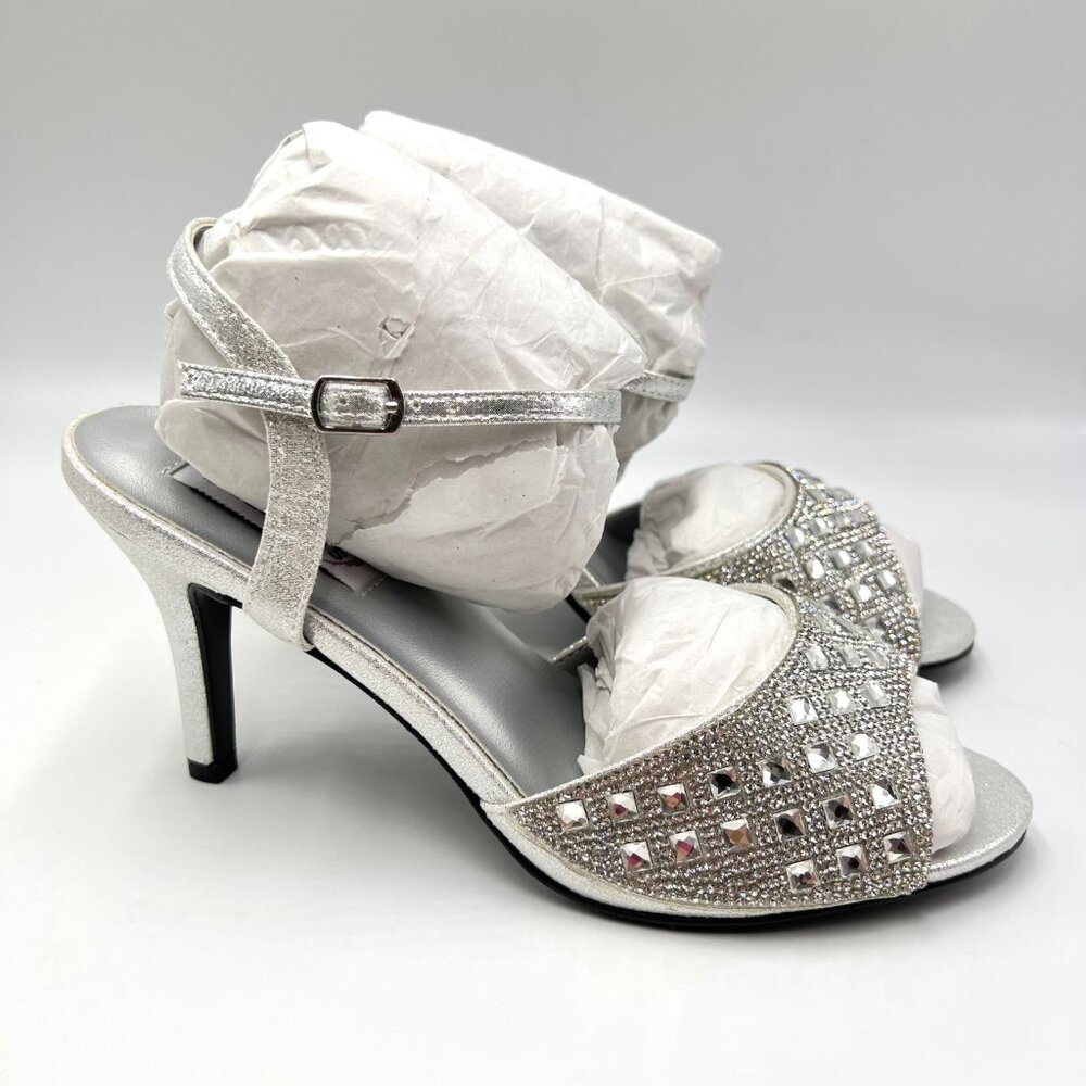 Dyeables Womens Size 8.5 Lynn Silver Jeweled Formal Dress Sandals Heels Shoes